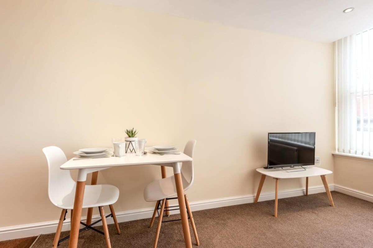 Bright 1 Bedroom Budget Flat In Central Pontefract Buitenkant foto