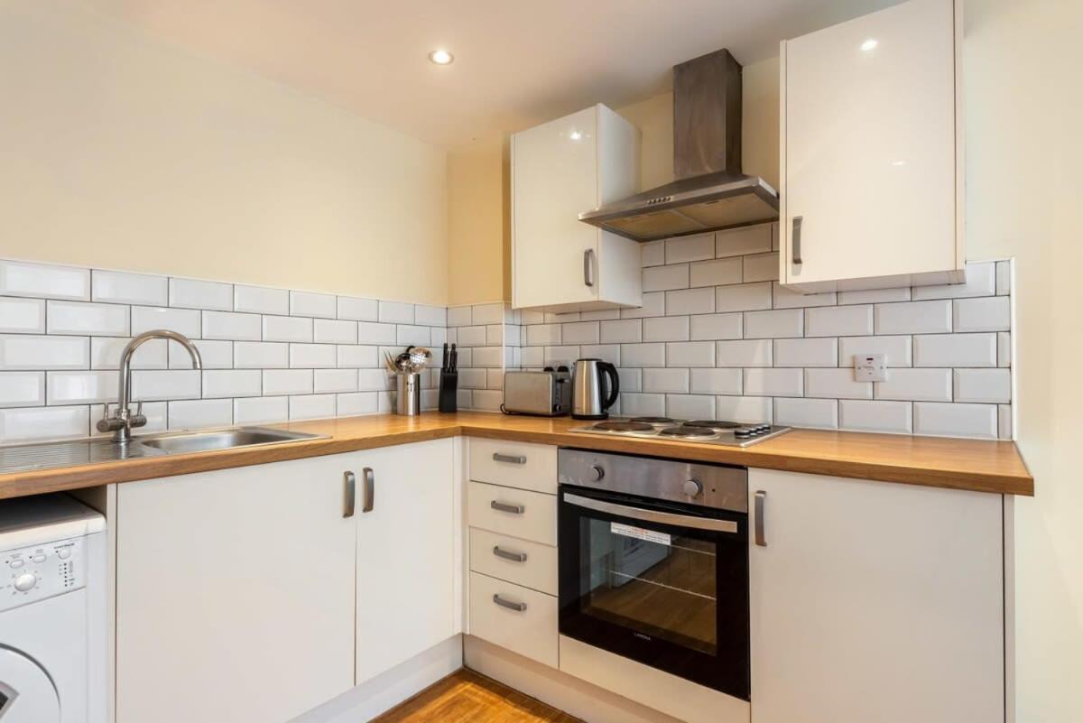 Bright 1 Bedroom Budget Flat In Central Pontefract Buitenkant foto