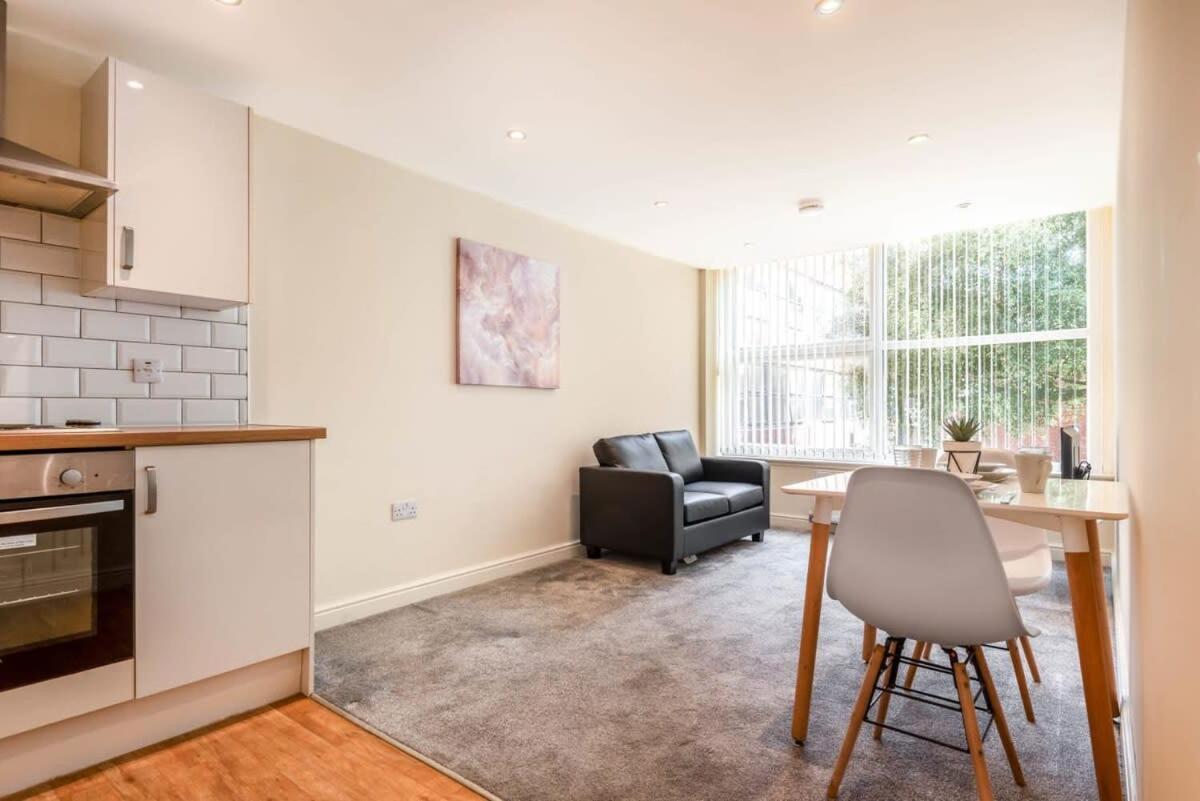 Bright 1 Bedroom Budget Flat In Central Pontefract Buitenkant foto